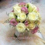 Bouquet da sposa con rose avalanche e lisianthus rosa - Fiorista Matrimonio Napoli