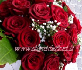 Bouquet da sposa con rose rosse Bouquet da sposa con rose rosse