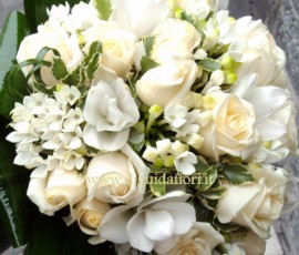 bouquet da sposa con rose vendela e curcuma bianchi bouquet da sposa con rose vendela e curcuma bianchi
