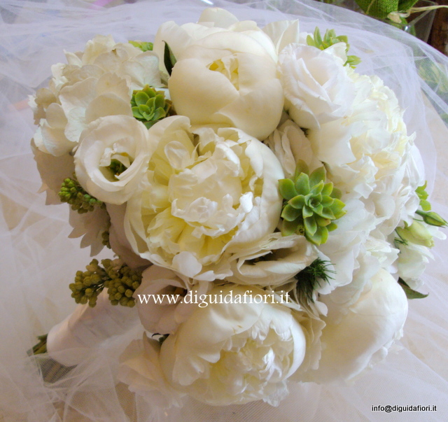 bouquet da sposa bianco