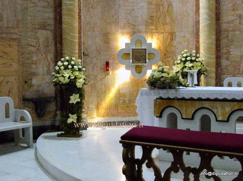 Addobbo floreale in tema natalizio- Chiesa San Francesco d’Assisi al Vomero