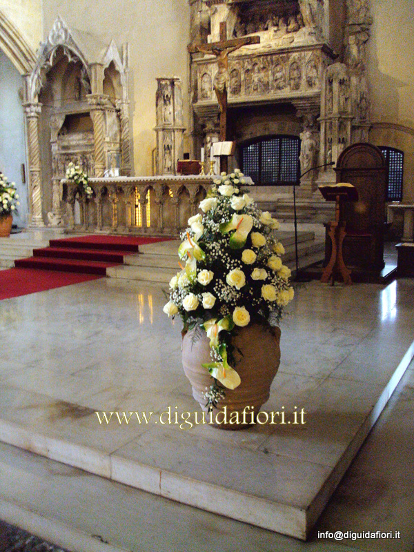 Matrimonio Napoli – Chiesa Santa Chiara – addobbi floreali