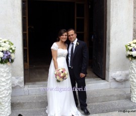 Matrimonio di Luca e Valentina – Duomo di Caserta Vecchia Matrimonio di Luca e Valentina – Duomo di Caserta Vecchia