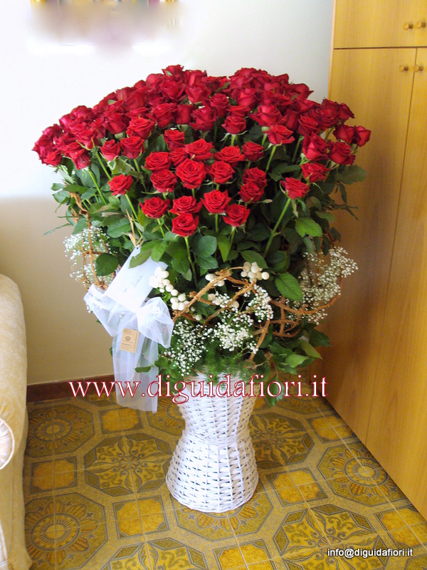 Cesto di 101 rose rosse – Dettagli matrimonio