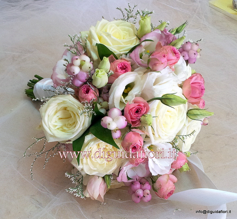 Bouquet da sposa bianco e rosa – nozze Napoli