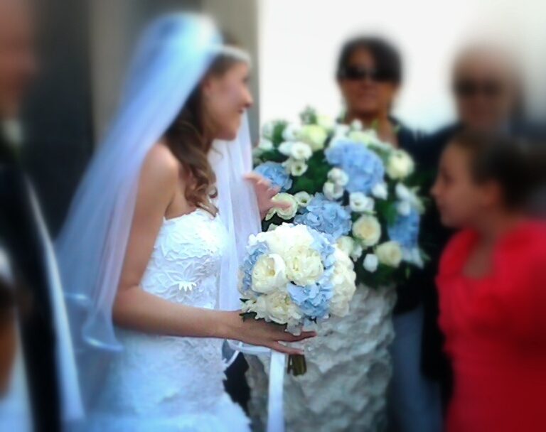 bouquet da sposa con peonie e ortensie