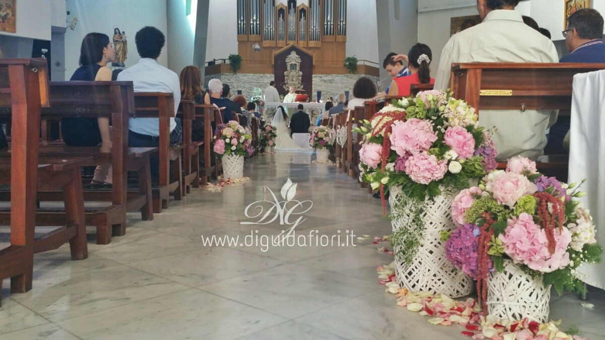 Matrimonio Di Alex E Fiorella Chiesa Santa Maria Della Rotonda Napoli Fiorista Roberto Di Guida