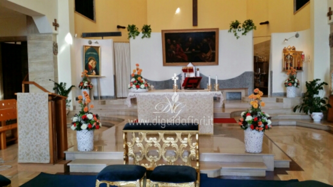 Addobbo floreale per matrimonio – Chiesa di Maria Santissima del Buon Consiglio a Posillipo