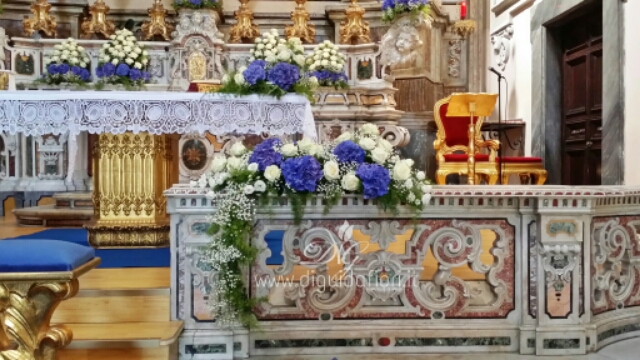 Addobbo floreale bianco e blu – Chiesa San Giuseppe a Chiaia