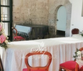 Rito civile al Maschio Angioino – addobbo floreale per matrimonio Rito civile al Maschio Angioino – addobbo floreale per matrimonio
