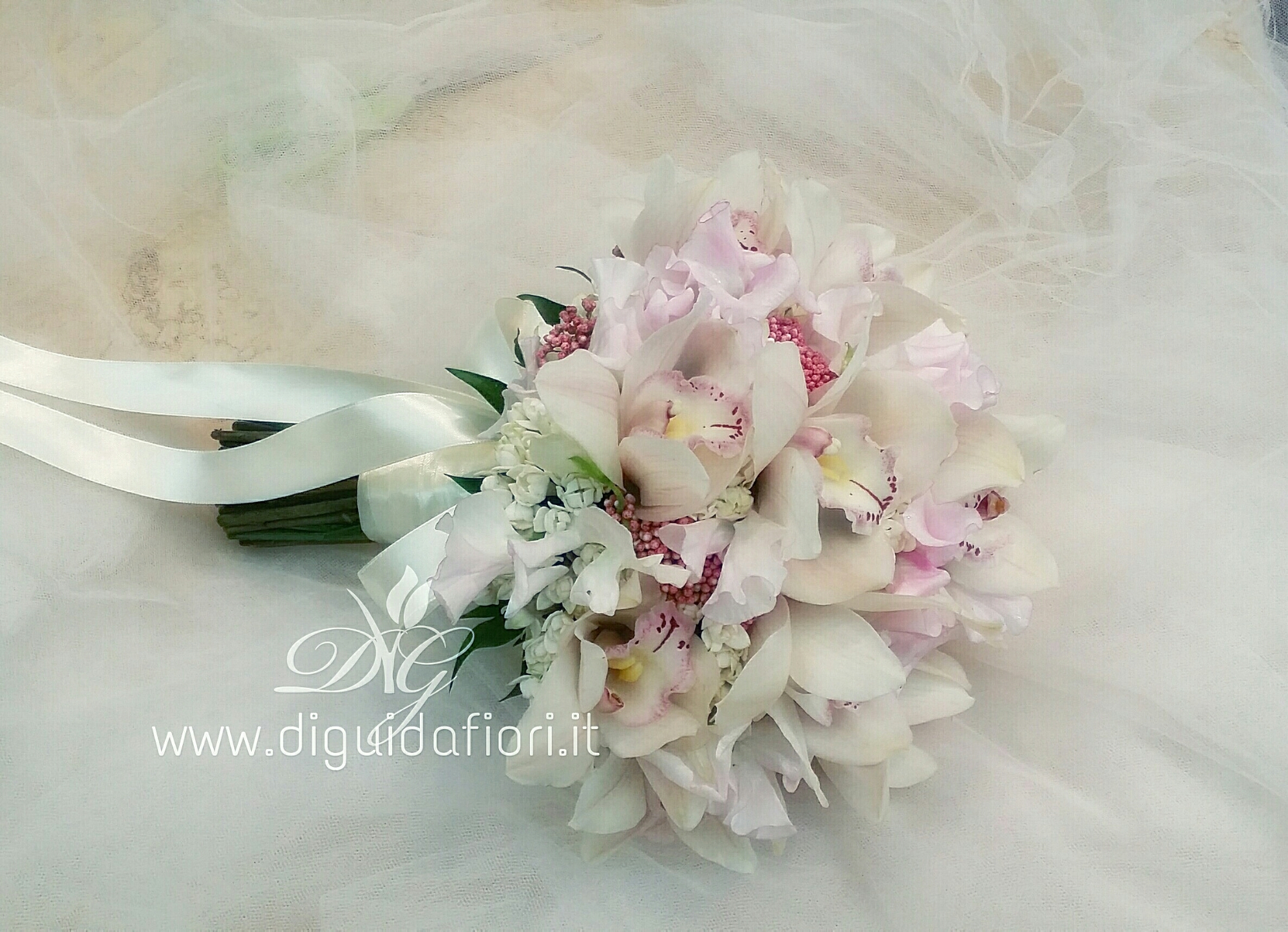 Bouquet da sposa con orchidee – Fioraio Napoli