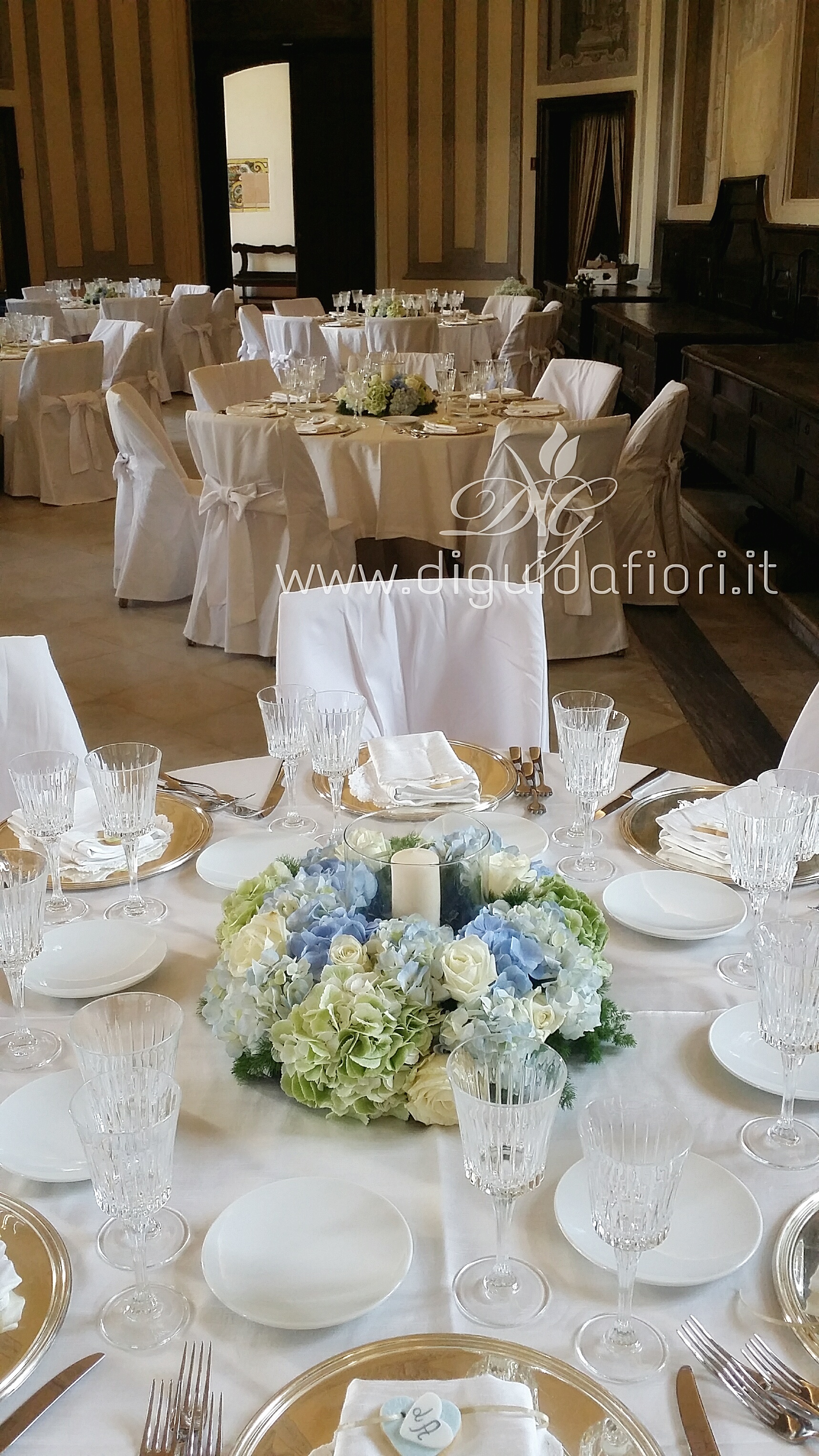 Centrotavola floreale per matrimonio – Chiostro di Santa Chiara Napoli