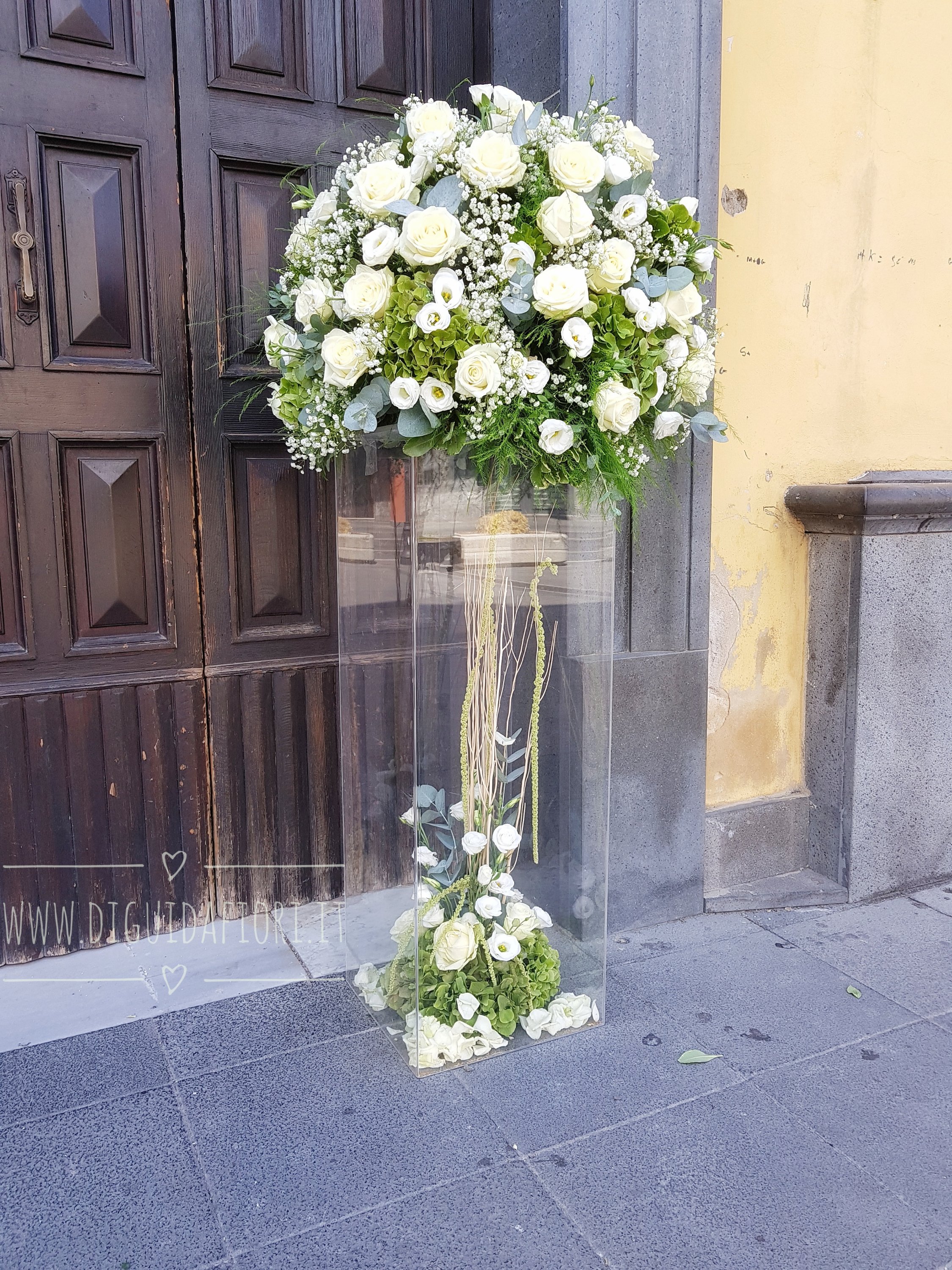 Composizioni Floreali Per Matrimonio Parrocchia Santa Maria A Quarto Fiorista Roberto Di Guida