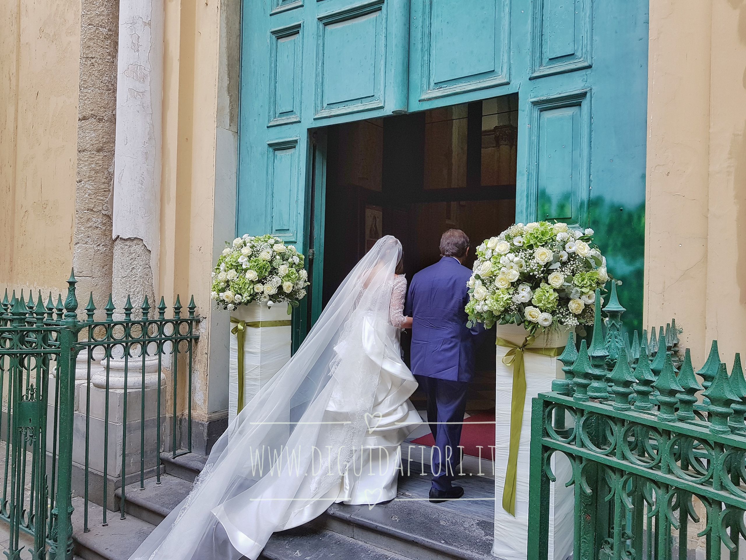 Centrotavola floreale bianco e verde - Promessa di matrimonio - Fiorista  Roberto Di Guida - Fiorista Roberto Di Guida