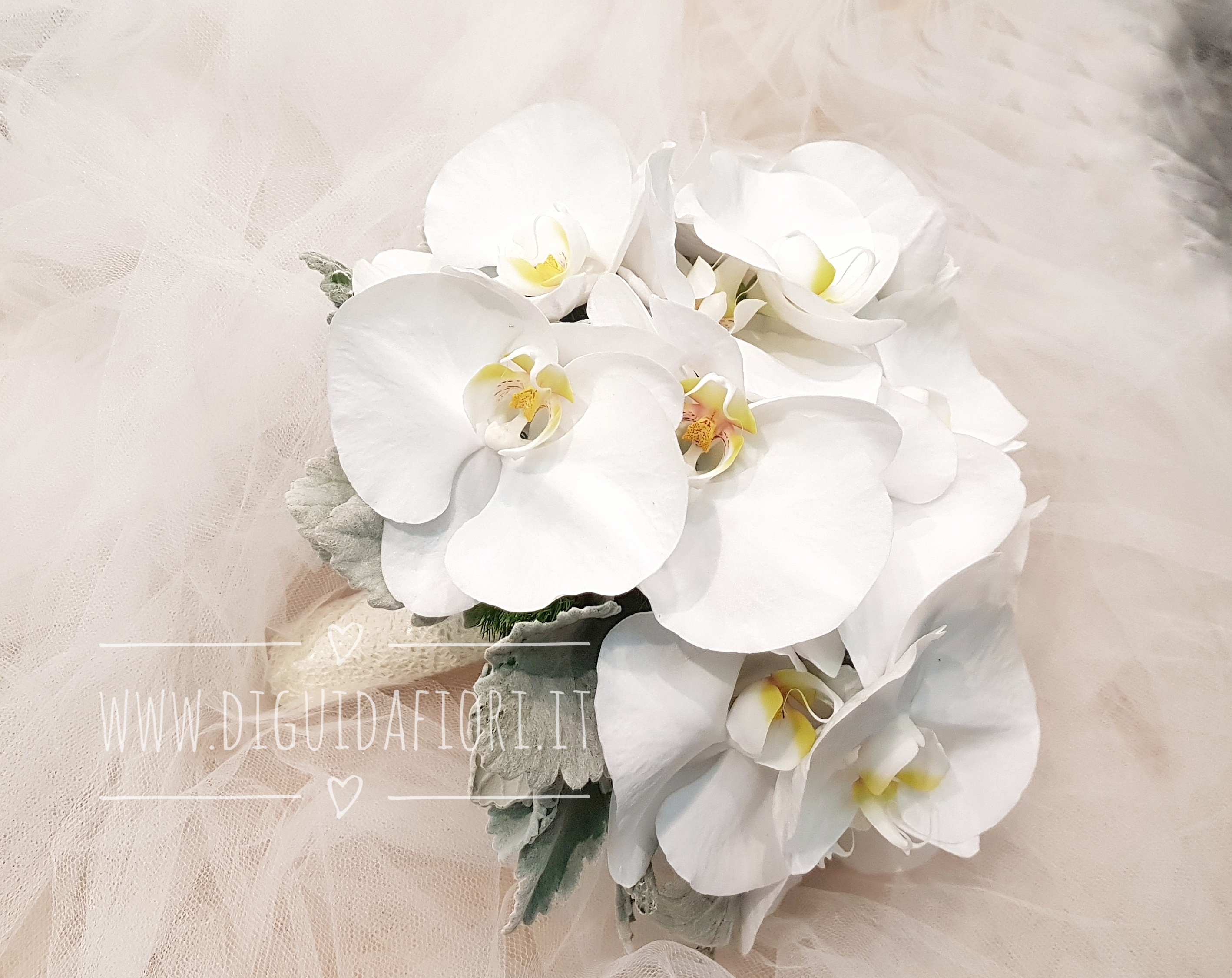 Bouquet da sposa con orchidee phalaenopsis bianche